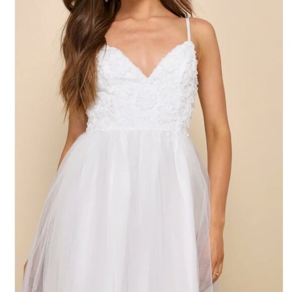 Lulus Graceful Beauty White 3D Floral Tulle Sleeveless Maxi Dress Medium New NWT - Picture 5 of 13
